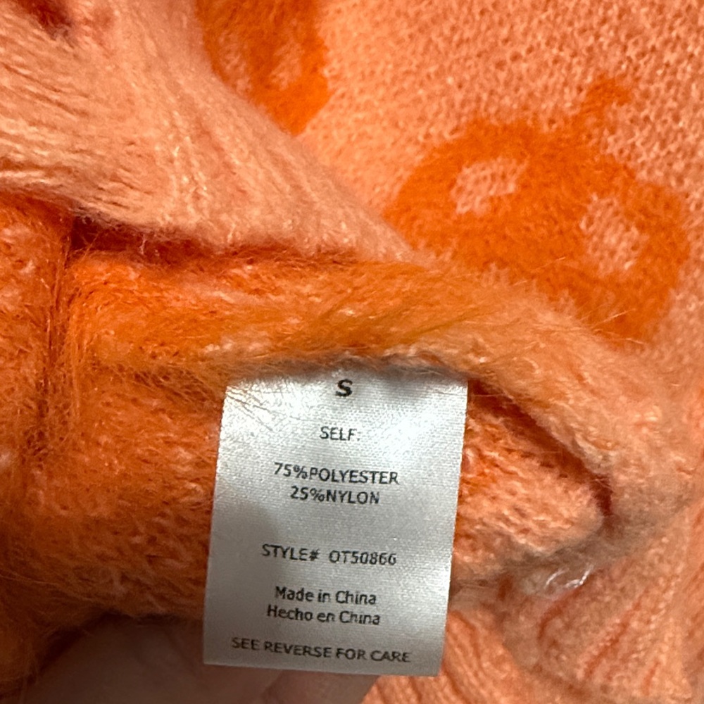 Geegee Women's Pumpkin Pattern Sweater - image 7